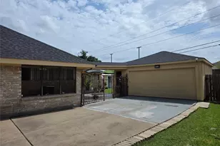 8827 Woodleigh Dr, Houston, TX 77083 - Photo 36