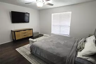 8827 Woodleigh Dr, Houston, TX 77083 - Photo 16
