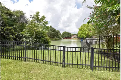 1110 Lake Estates Drive, Sugar Land, TX 77498 - Photo 46