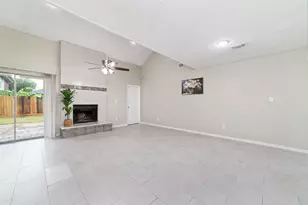 6322 Lynkat Ln, Houston, TX 77083 - Photo 8