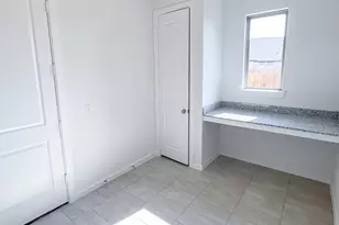 2806 Ametrine Dr, Iowa Colony, TX 77583 - Photo 10