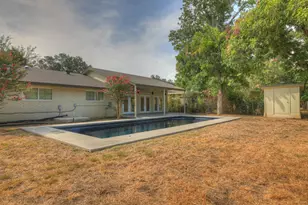 911 Mulberry Ave, New Braunfels, TX 78130 - Photo 16