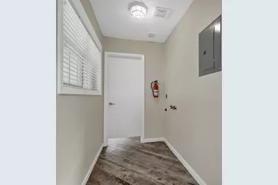 911 Mulberry Avenue, New Braunfels, TX 78130 - Photo 12
