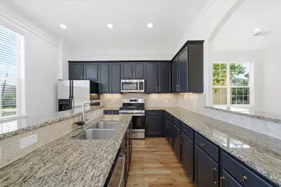 11110 Sherwood Forest Glen Drive, Houston, TX 77043 - Photo 12