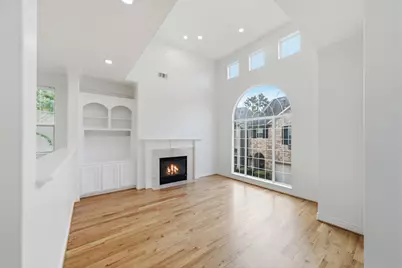 11110 Sherwood Forest Glen Drive, Houston, TX 77043 - Photo 8