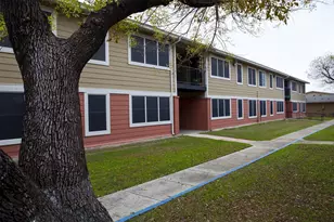 5635 W W Cesar E Chavez Blvd, San Antonio, TX 78237 - Photo 2