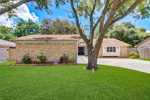 2537 N 21st Ave N, Texas City, TX 77590 - Photo 1
