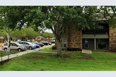 1741 E Henderson, Angleton, TX 77515 - Photo 6