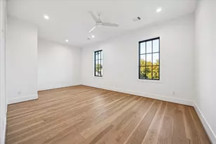 1590 Sue Barnett Dr, Houston, TX 77018 - Photo 22