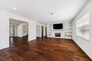 10219 Barwood Dr, Houston, TX 77043 - Photo 14