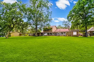 201 Westwood Dr E, Trinity, TX 75862 - Photo 2