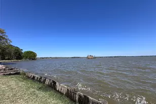 201 Westwood Dr E, Trinity, TX 75862 - Photo 44