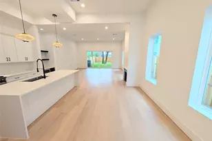 833 W 25th St, Houston, TX 77008 - Photo 6