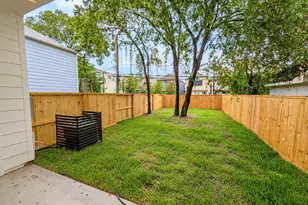 833 W 25th St, Houston, TX 77008 - Photo 32