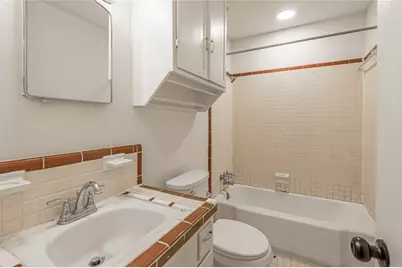 1819 Avenue Q, Huntsville, TX 77340 - Photo 22