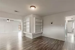 1819 Ave Q, Huntsville, TX 77340 - Photo 12