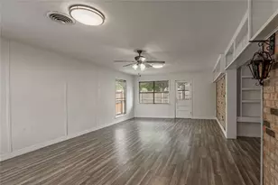 1819 Ave Q, Huntsville, TX 77340 - Photo 14