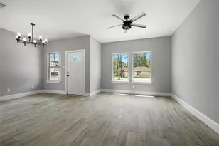 4205 Elmwood St, Houston, TX 77051 - Photo 8