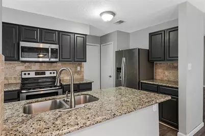 16962 Glen Eagle Drive N, Conroe, TX 77385 - Photo 10