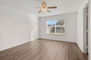 13214 Ambrosa Dr, Houston, TX 77044 - Photo 8