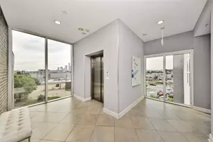 1011 Studemont St, Houston, TX 77007 - Photo 2