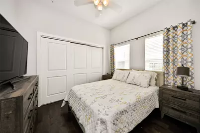 1011 Studemont Street #302, Houston, TX 77007 - Photo 4