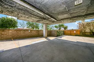 1011 Studemont St, Houston, TX 77007 - Photo 28