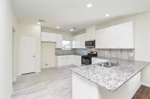 12214 Heather Flower Ln, Houston, TX 77014 - Photo 10