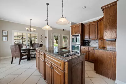 302 River Oaks Drive, Baytown, TX 77523 - Photo 10