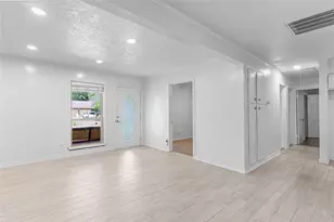 10906 Keese Dr, Houston, TX 77089 - Photo 12