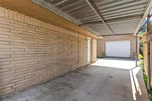 10906 Keese Dr, Houston, TX 77089 - Photo 34