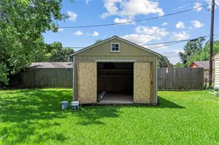 10906 Keese Dr, Houston, TX 77089 - Photo 42