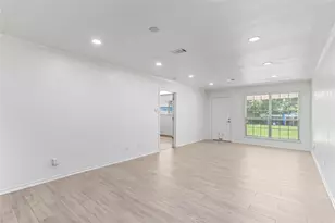 10906 Keese Dr, Houston, TX 77089 - Photo 14