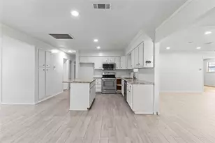 10906 Keese Dr, Houston, TX 77089 - Photo 24