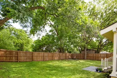 1105 E Alamo, Brenham, TX 77833 - Photo 14
