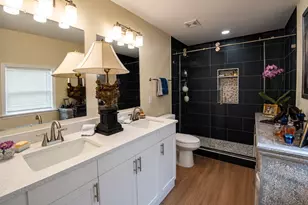 1105 E Alamo, Brenham, TX 77833 - Photo 6