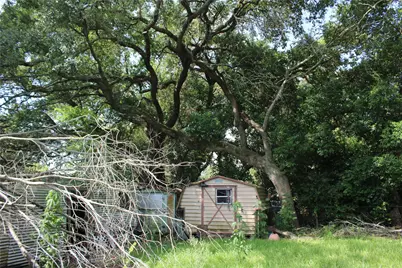 4402 3rd Street, Bacliff, TX 77518 - Photo 8