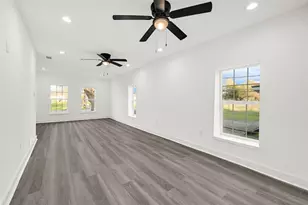 3004 Wayne St, Houston, TX 77026 - Photo 8