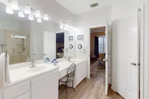 118 W Hobbit Glen Dr, The Woodlands, TX 77384 - Photo 18