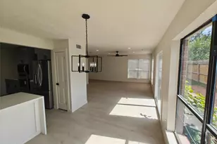 4911 E Fallen Bough Dr, Houston, TX 77041 - Photo 6