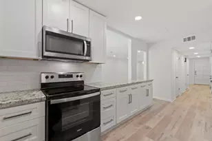 12907 Trail Hollow Dr, Houston, TX 77079 - Photo 16