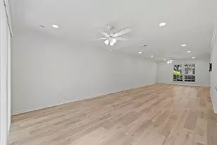 12907 Trail Hollow Dr, Houston, TX 77079 - Photo 12