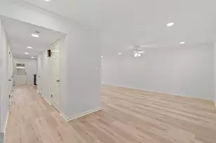 12907 Trail Hollow Dr, Houston, TX 77079 - Photo 10