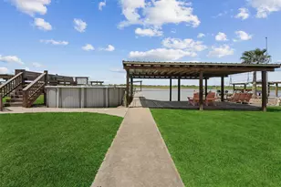 1868 County Rd 201, Sargent, TX 77414 - Photo 30