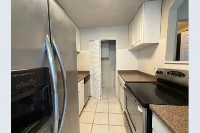9333 Pagewood Lane, Houston, TX 77063 - Photo 6