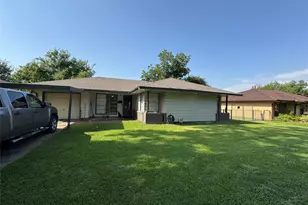 311 Alta Vista Dr, Pasadena, TX 77502 - Photo 1