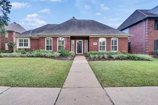 1815 High Gate Ct, Sugar Land, TX 77478 - Photo 2