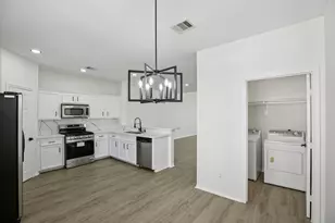 1705 Stuart St, Houston, TX 77004 - Photo 14