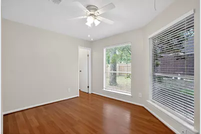 30 Camberwell Court, The Woodlands, TX 77380 - Photo 8