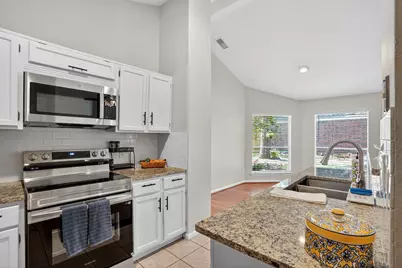 30 Camberwell Court, The Woodlands, TX 77380 - Photo 20